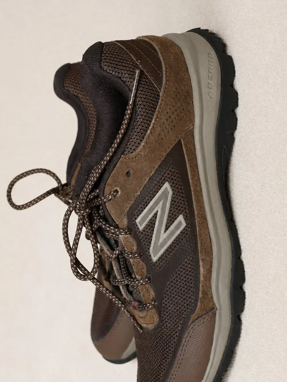 New Balance Women's Brown Trail Walking Shoes ABZORB Hiking Sneakers Size 6.5